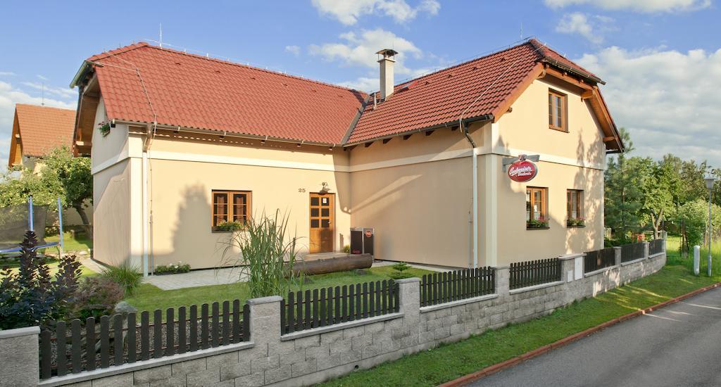 Penzion U Stoly Usilne Zewnętrze zdjęcie